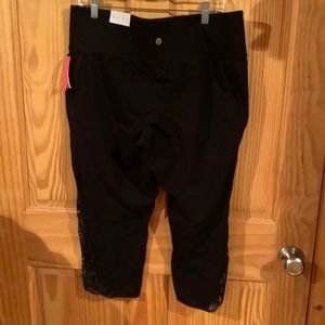 NWT lane Bryant livi power capri leggings 18/20
